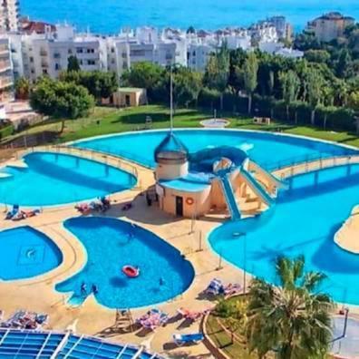 ベナルマデナPrecioso Alojamiento Con Piscinasアパートメント エクステリア 写真